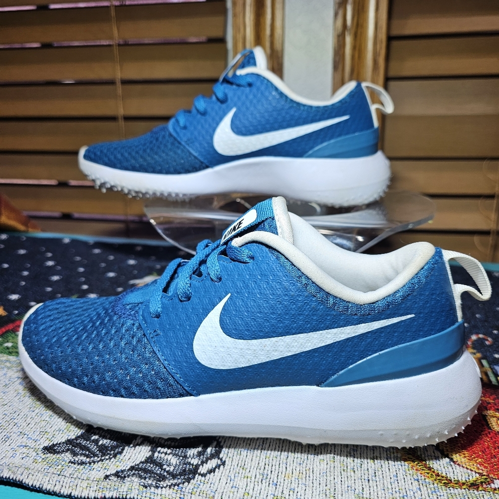 Nike Youth Roshe Golf Shoes Blue/Teal White Size 3 youth Athletic Sports Apparel